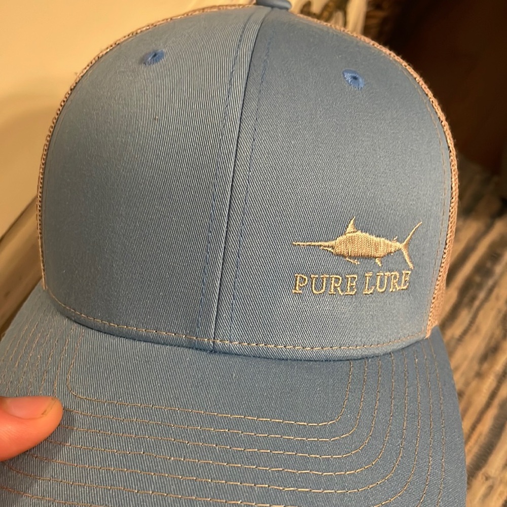 barley worn pure lire hat